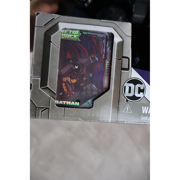 DC Metal Force Batman Action Figure Toy W/ Collectible Card 4+ Spin Master - Picture 5 of 5